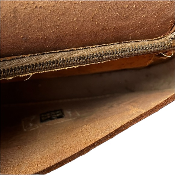 Vintage and Rare Hand Tooled Leather Map Satchel for Belt - Picture 6 of 7